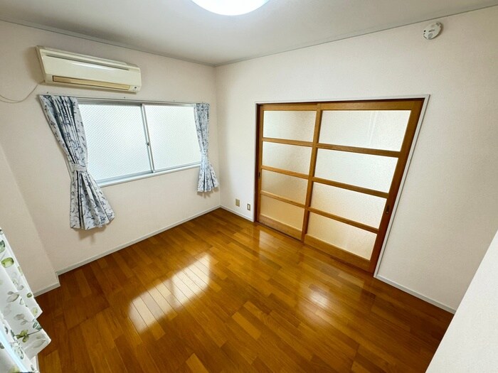 物件内観写真10　(居室)