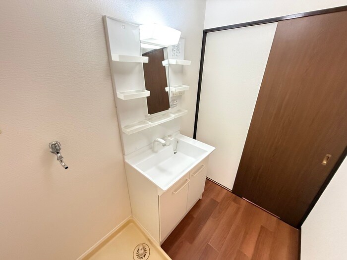 物件内観写真11　(洗面)