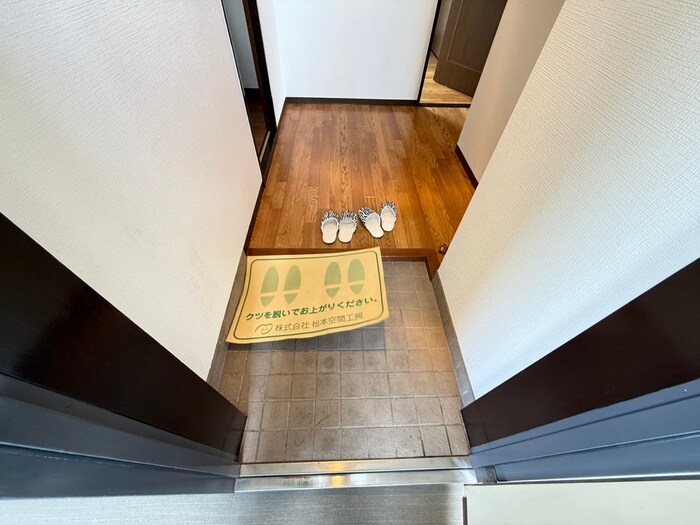 物件内観写真17　(玄関)