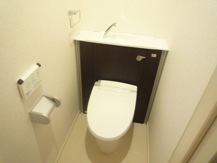 物件内観写真15　(トイレ)