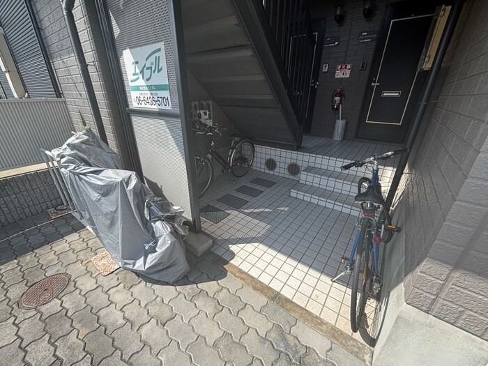 物件外観写真6　(駐輪場)