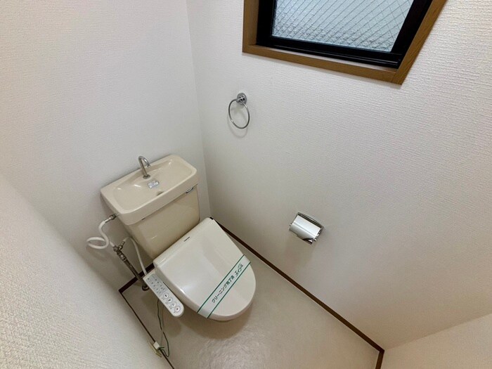 物件内観写真12　(トイレ)