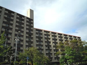 桃山台ｸﾞﾗﾝﾄﾞﾏﾝｼｮﾝＤ１棟(203)外観写真