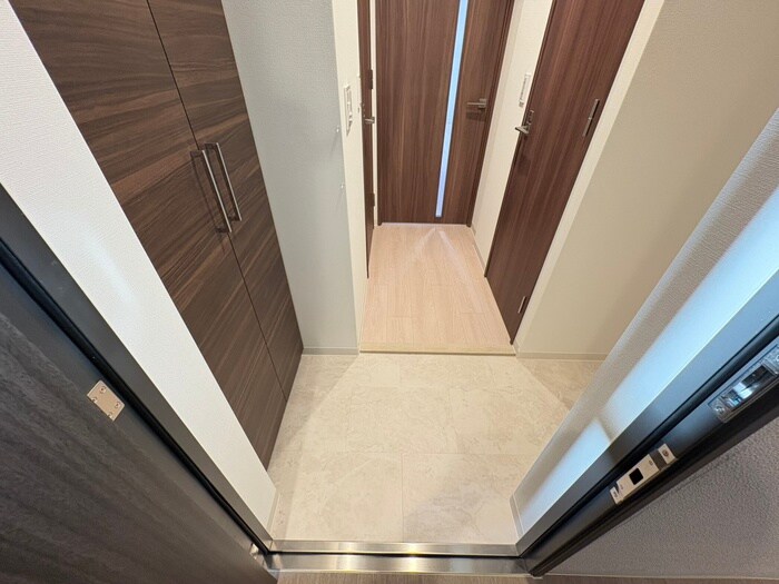 物件内観写真15　(玄関)