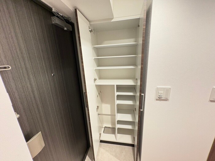 物件内観写真18　(靴箱)