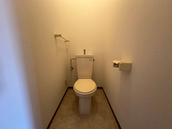 物件内観写真11　(トイレ)