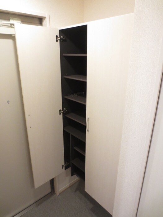 物件内観写真15　(靴箱)