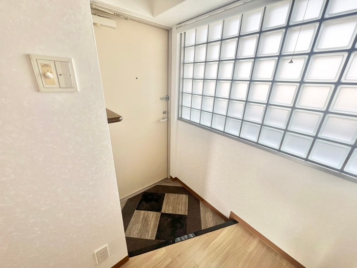 ウイングなかもずの玄関