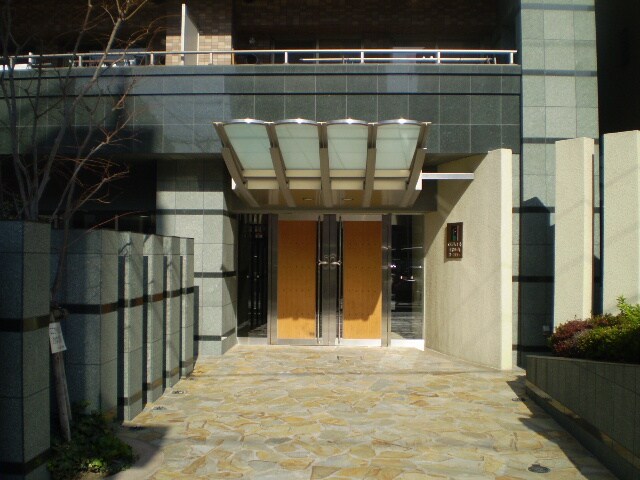 物件外観写真6　(エントランス部分)