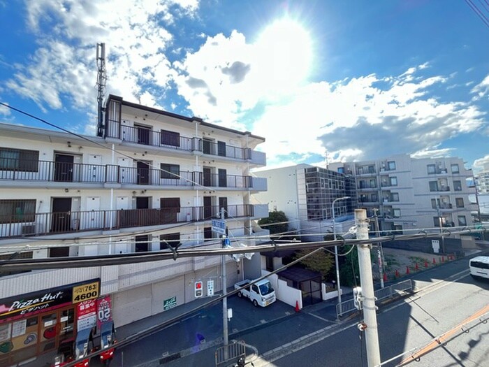 物件内観写真17　(室内からの展望)