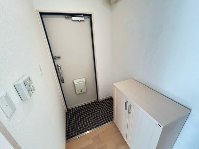 物件内観写真22　(玄関)