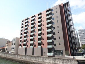 ﾌｧｰｽﾄﾌｨｵｰﾚ阿波座ｱｸｱ(705)外観写真