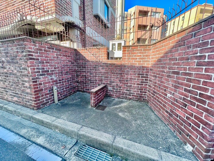 物件外観写真6　(建物設備)