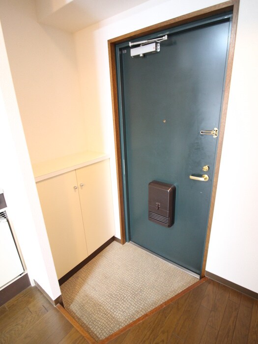 物件内観写真7　(玄関)