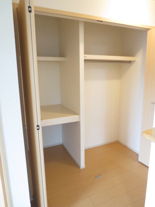 物件内観写真11　(収納)