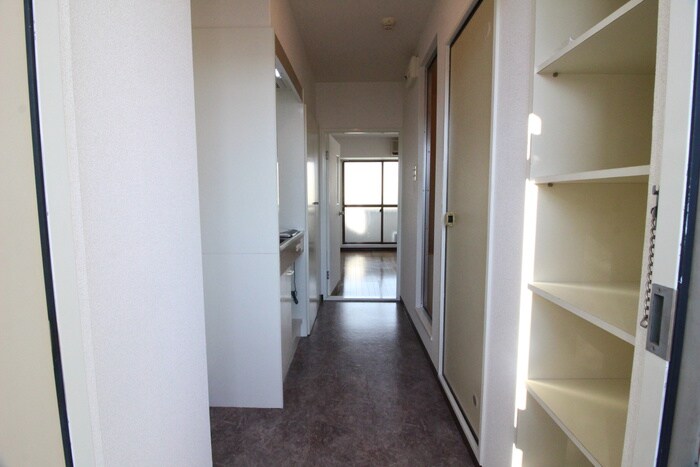 物件内観写真19　(廊下)