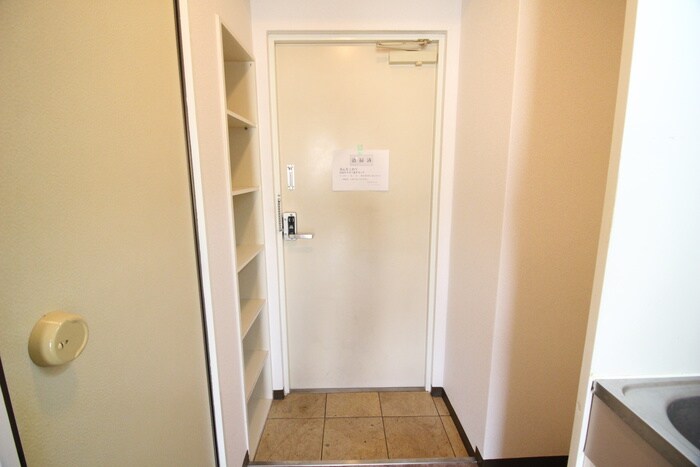 物件内観写真20　(玄関)