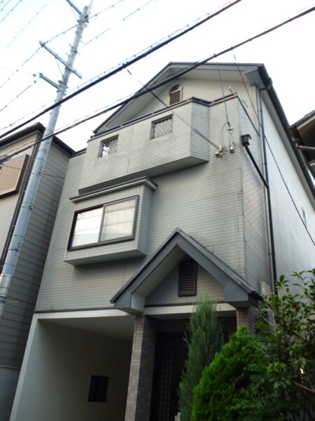 東香里貸家外観写真