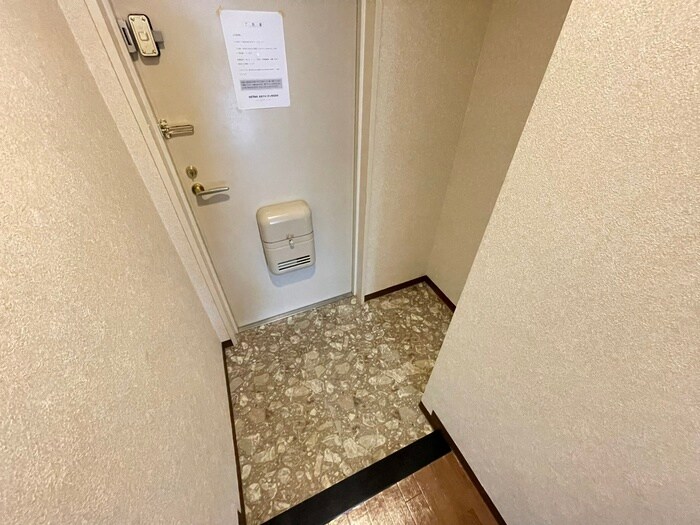 物件内観写真19　(玄関)