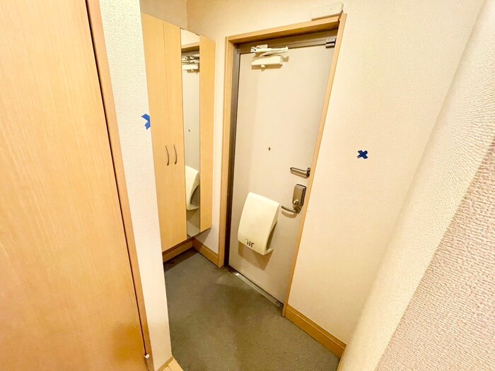物件内観写真14　(玄関)