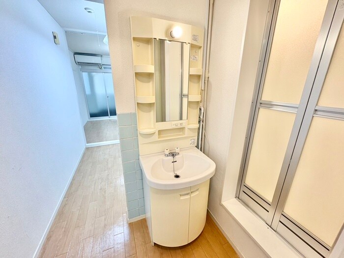 物件内観写真10　(洗面)