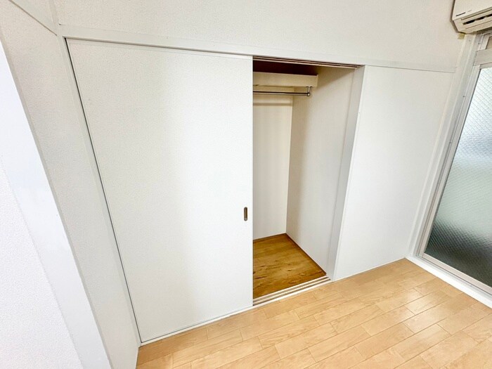 物件内観写真12　(収納)
