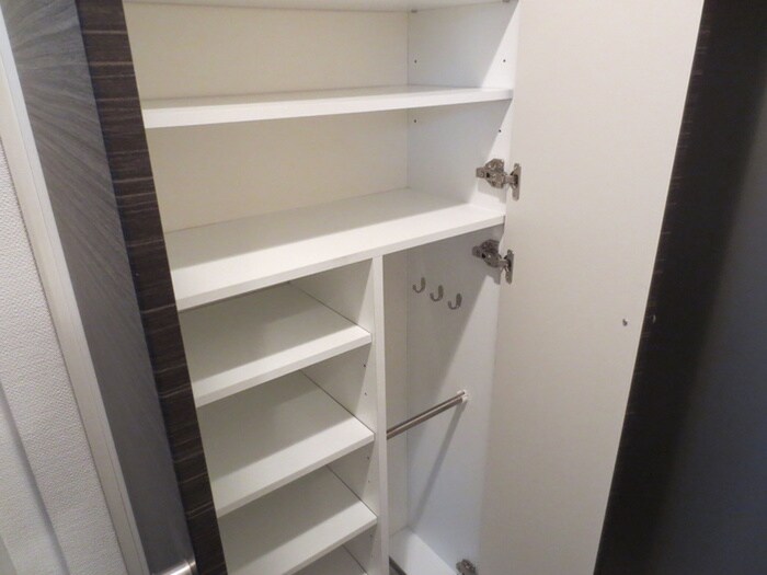 物件内観写真8　(靴箱)