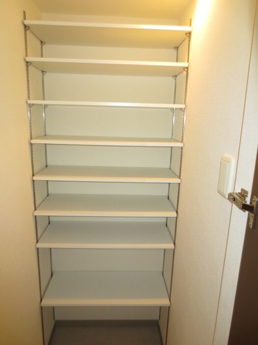 物件内観写真14　(靴箱)