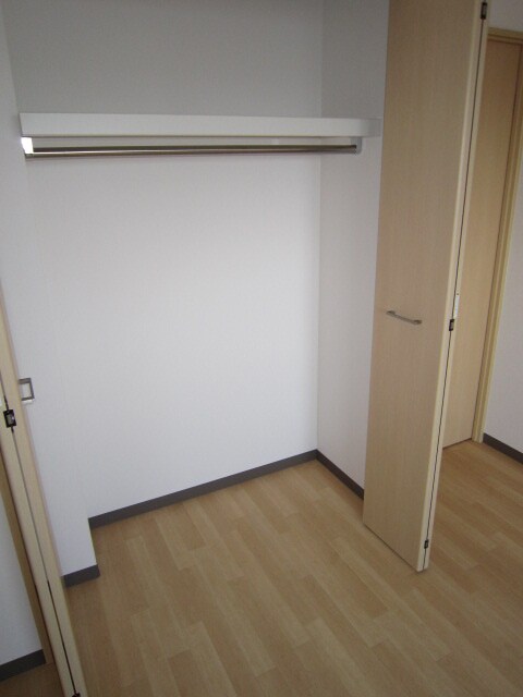 物件内観写真9　(収納)