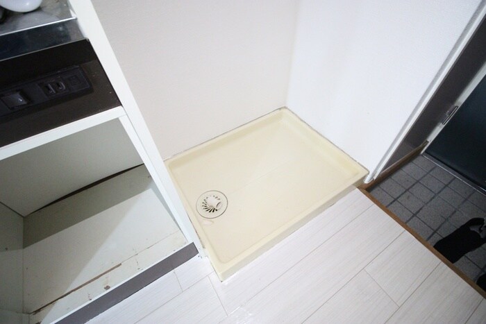 物件内観写真15　(洗濯機置場)