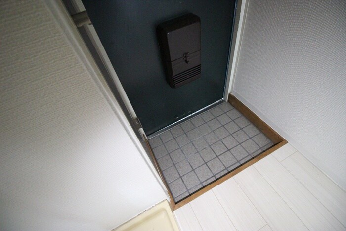 物件内観写真17　(玄関)