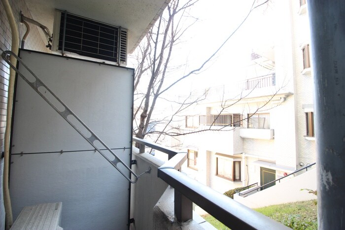 物件内観写真22　(室内からの展望)