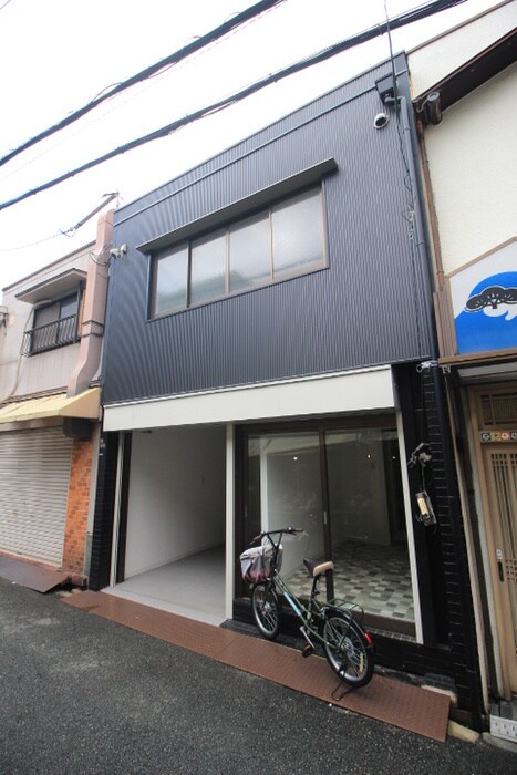 物件外観写真3　(外観写真)