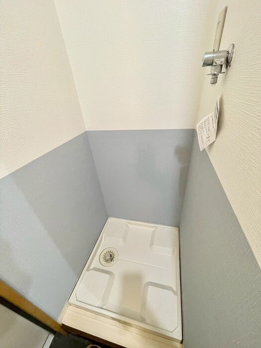 物件内観写真13　(洗濯機置場)