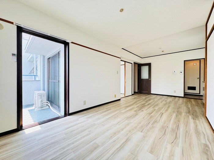 物件内観写真8　(居室)