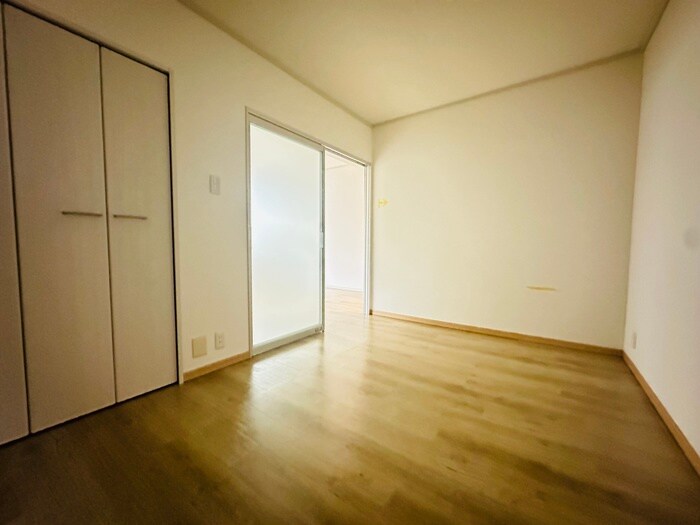 物件内観写真8　(居室)