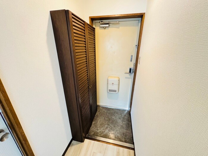物件内観写真14　(玄関)