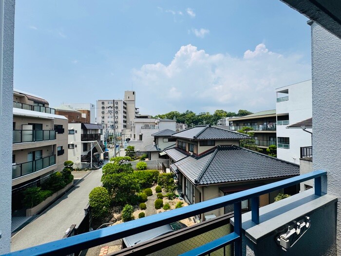 物件内観写真15　(室内からの展望)