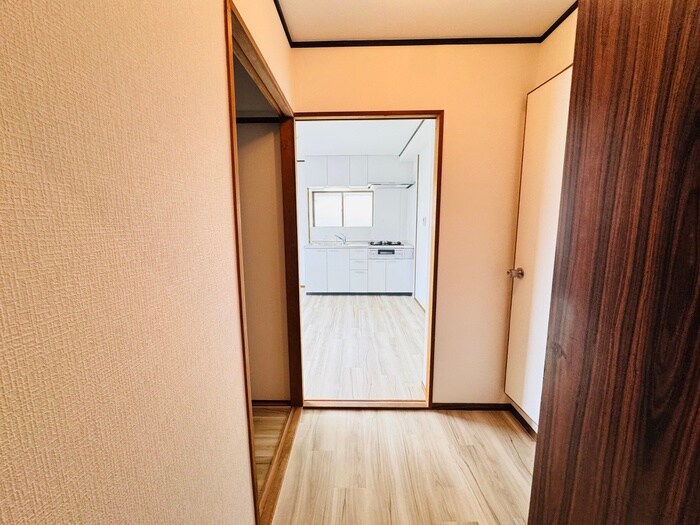 物件内観写真19　(廊下)