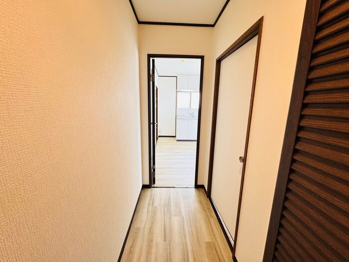 物件内観写真19　(廊下)