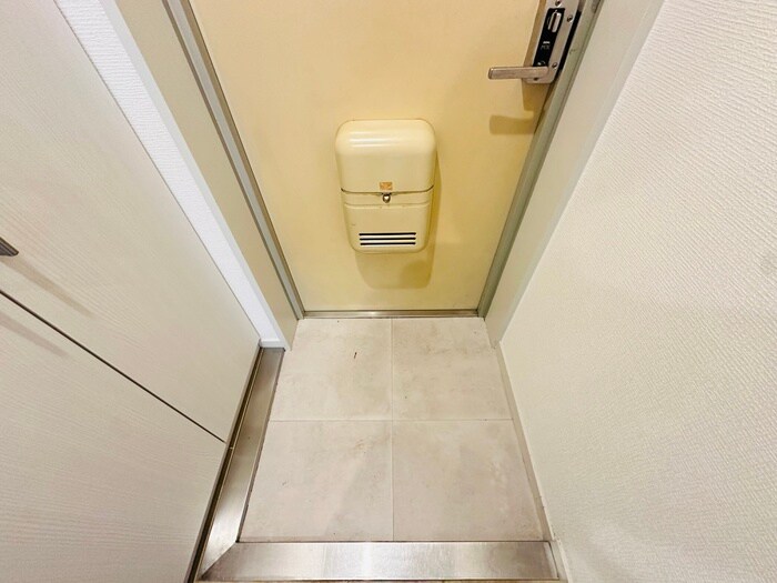 物件内観写真22　(玄関)