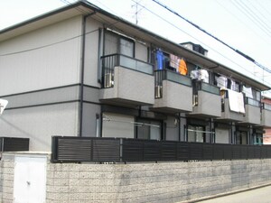 もも服部外観写真