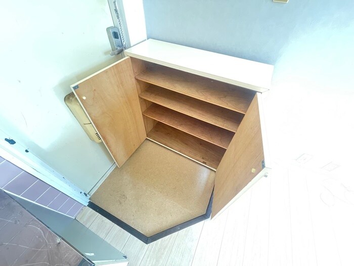 物件内観写真15　(靴箱)