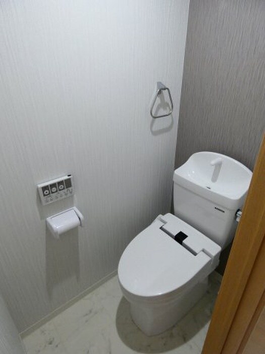 物件内観写真5　(トイレ)