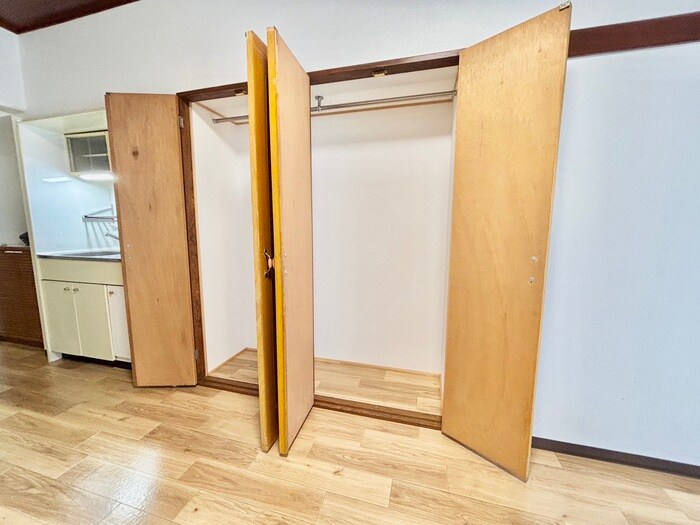 物件内観写真15　(収納)