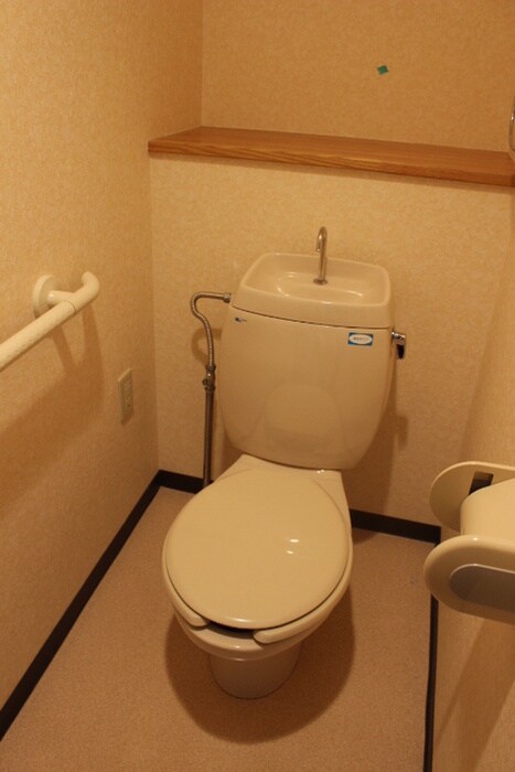 物件内観写真7　(トイレ)