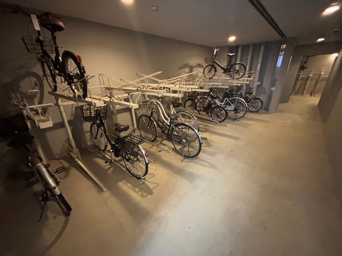 物件外観写真6　(駐輪場)