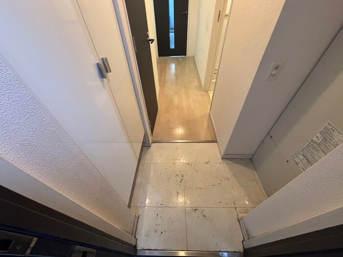 物件内観写真17　(玄関)