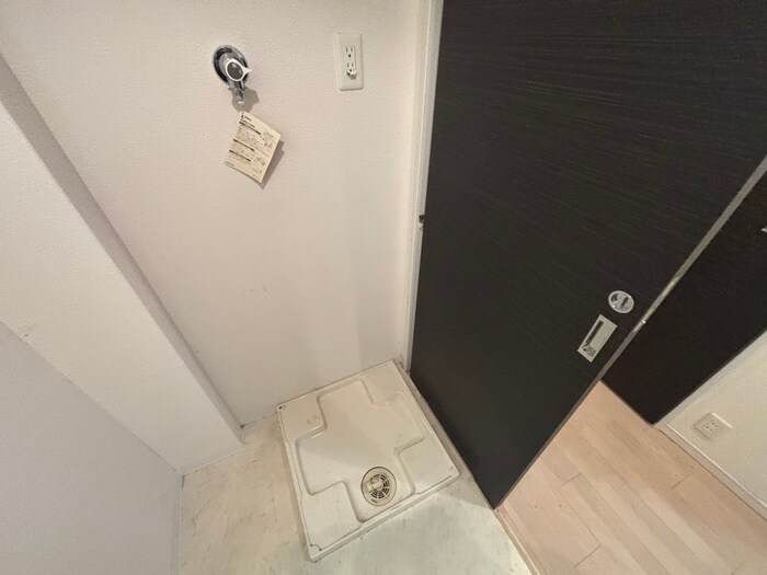 物件内観写真20　(洗濯機置場)