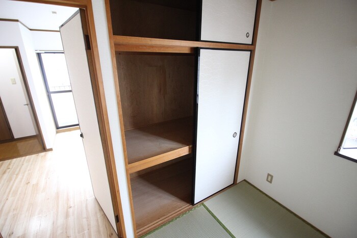 物件内観写真10　(収納)
